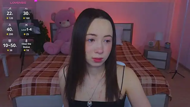 Hayle Hill online show from April 12, 12:47 am