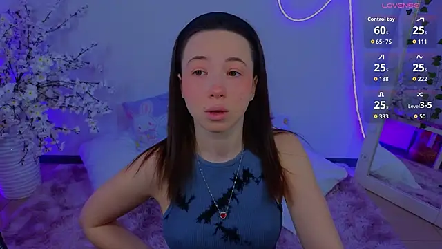 Hayle Hill online show from February 16, 1:26 am