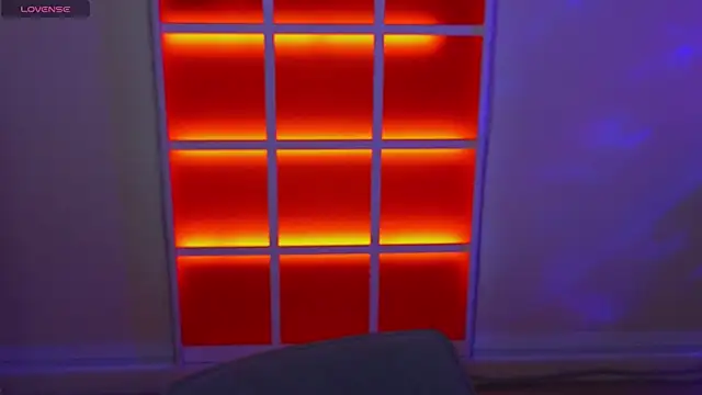 Snapshot of Hayle_Hill chatting on November 5, 2:36 am Hayle Hill online show from November 5, 2:36 am