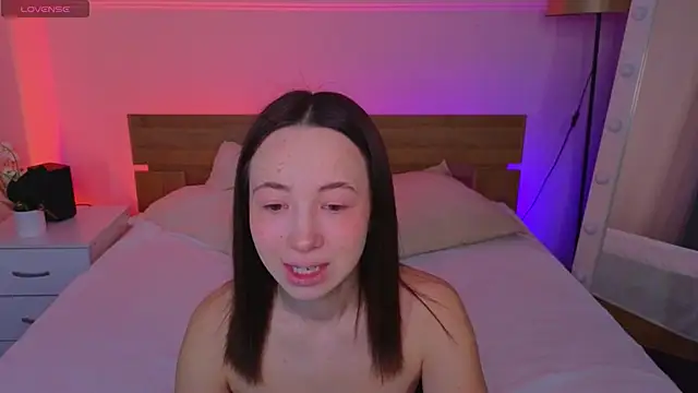 Snapshot of Hayle_Hill chatting on November 16, 2:05 am Hayle Hill online show from November 16, 2:05 am