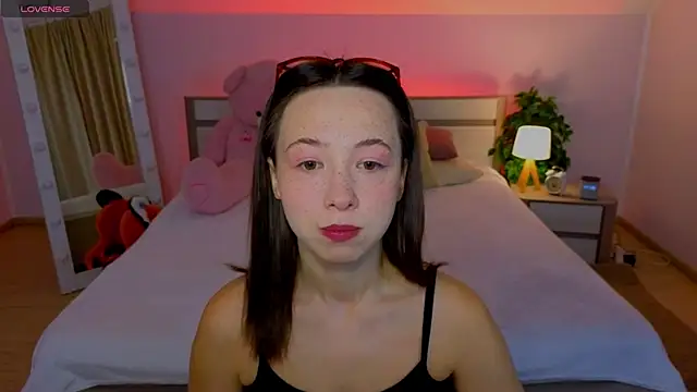 Snapshot of Hayle_Hill chatting on November 3, 1:55 am Hayle Hill online show from November 3, 1:55 am