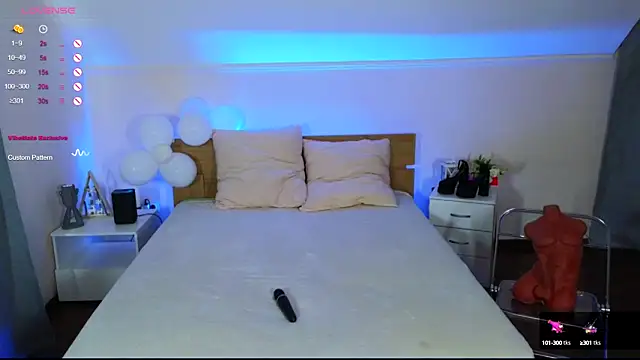 Snapshot of Hayle_Hill chatting on March 8, 5:17 am Hayle Hill online show from March 8, 5:17 am