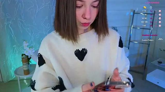 Snapshot of Hayle_Hill chatting on March 10, 2:28 am Hayle Hill online show from March 10, 2:28 am