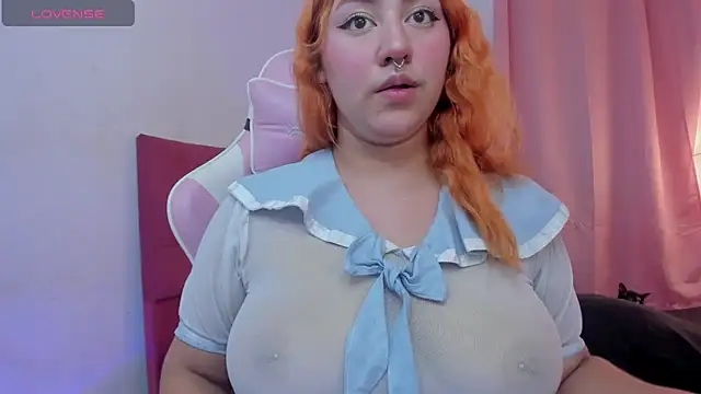 Snapshot of scarlett_queen56 chatting on February 28, 3:37 am scarlett queen56 online show from February 28, 3:37 am