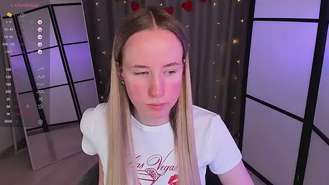 Snapshot of Cassie_Kelman chatting on February 15, 11:58 pm Cassie Kelman online show from February 15, 11:58 pm