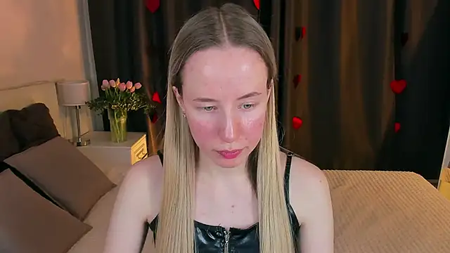 Snapshot of Cassie_Kelman chatting on February 14, 9:21 pm Cassie Kelman online show from February 14, 9:21 pm