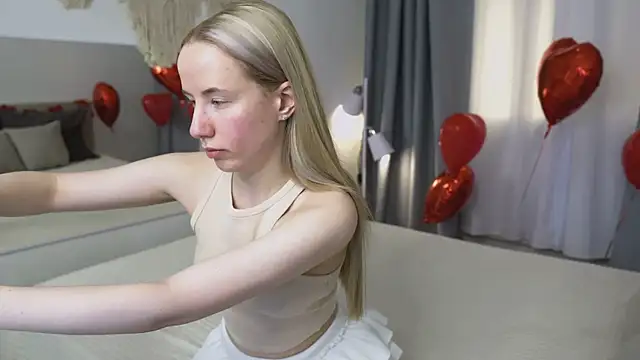 Cassie Kelman online show from February 10, 9:25 pm