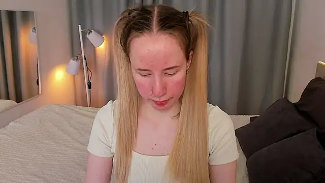Snapshot of Cassie_Kelman chatting on March 16, 3:14 am Cassie Kelman online show from March 16, 3:14 am
