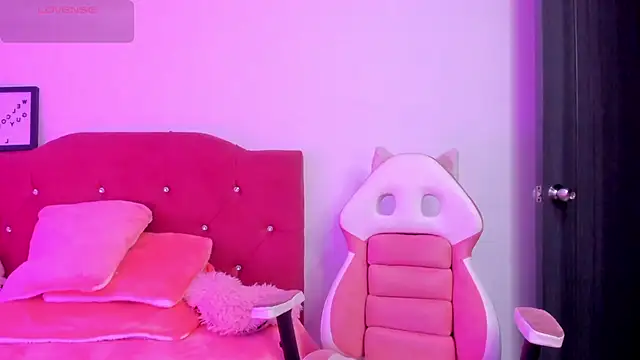 LucianaTomson online show from February 12, 9:47 pm