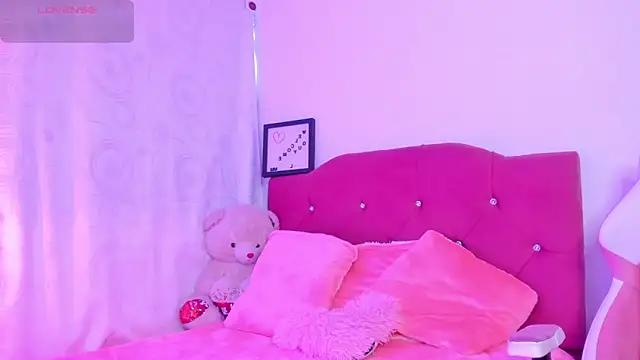 LucianaTomson online show from February 13, 10:21 pm