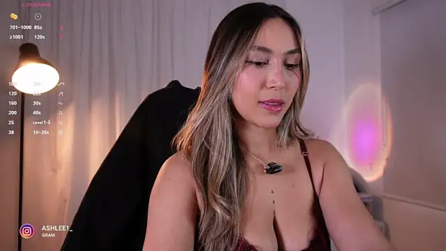 Snapshot of ashley2004_x chatting on July 2, 8:48 pm ashley2004 x online show from July 2, 8:48 pm