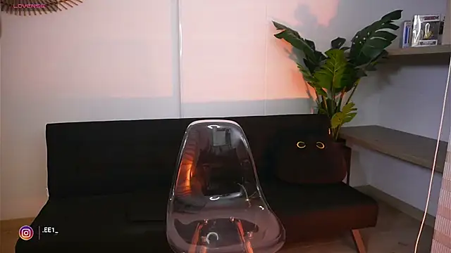 Snapshot of ashley2004_x chatting on November 21, 11:04 pm ashley2004 x online show from November 21, 11:04 pm