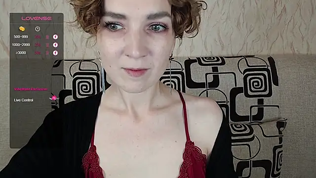 Snapshot of TinaWince chatting on September 13, 5:07 am TinaWince online show from September 13, 5:07 am