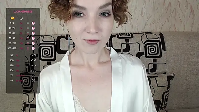 Snapshot of TinaWince chatting on October 3, 4:58 am TinaWince online show from October 3, 4:58 am