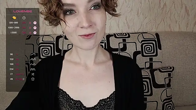 Snapshot of TinaWince chatting on October 18, 4:03 am TinaWince online show from October 18, 4:03 am