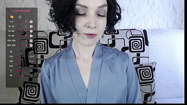 Snapshot of TinaWince chatting on February 14, 8:52 am TinaWince online show from February 14, 8:52 am