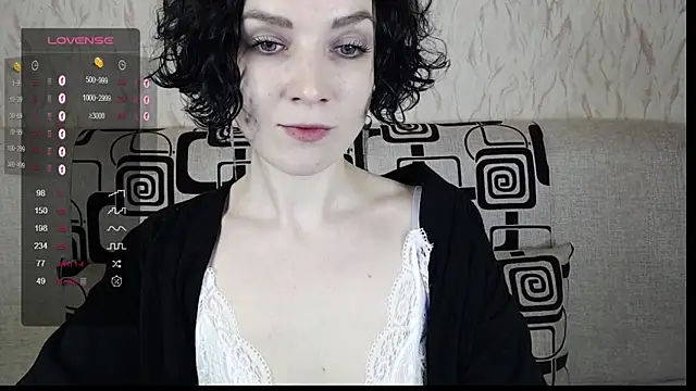 Snapshot of TinaWince chatting on February 19, 5:49 am TinaWince online show from February 19, 5:49 am