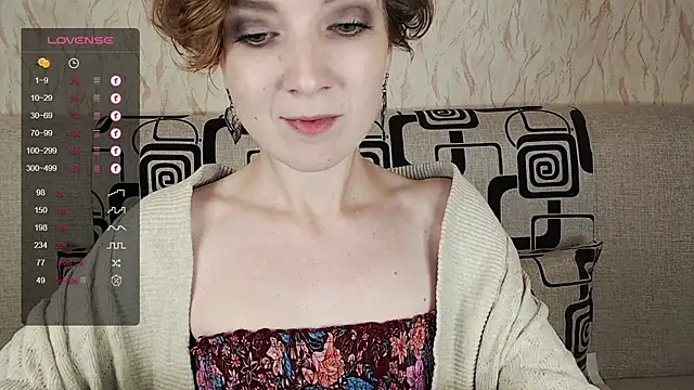 Snapshot of TinaWince chatting on September 19, 5:00 am TinaWince online show from September 19, 5:00 am