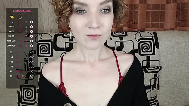 TinaWince online show from October 31, 4:31 am