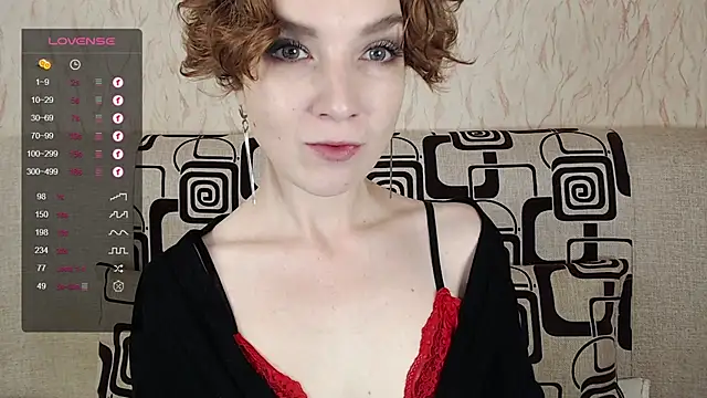 Snapshot of TinaWince chatting on October 9, 4:46 am TinaWince online show from October 9, 4:46 am