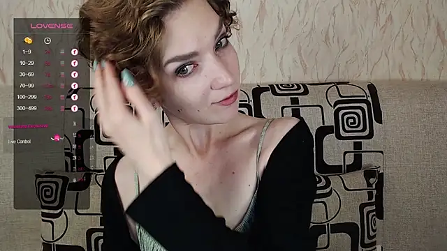 Snapshot of TinaWince chatting on September 11, 5:40 am TinaWince online show from September 11, 5:40 am