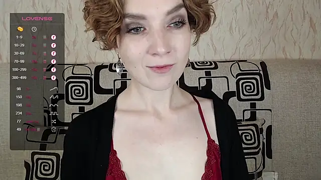 Snapshot of TinaWince chatting on October 10, 4:46 am TinaWince online show from October 10, 4:46 am