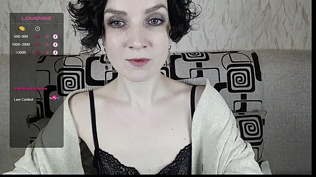 Snapshot of TinaWince chatting on March 6, 5:46 am TinaWince online show from March 6, 5:46 am