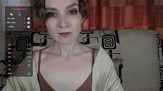 Snapshot of TinaWince chatting on June 11, 4:42 am TinaWince online show from June 11, 4:42 am