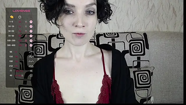 Snapshot of TinaWince chatting on February 22, 5:44 am TinaWince online show from February 22, 5:44 am