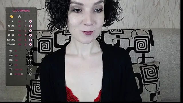 Snapshot of TinaWince chatting on February 13, 5:48 am TinaWince online show from February 13, 5:48 am