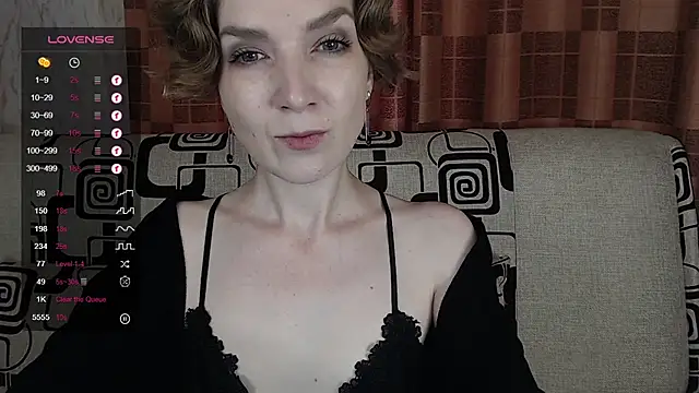 Snapshot of TinaWince chatting on July 19, 4:10 am TinaWince online show from July 19, 4:10 am