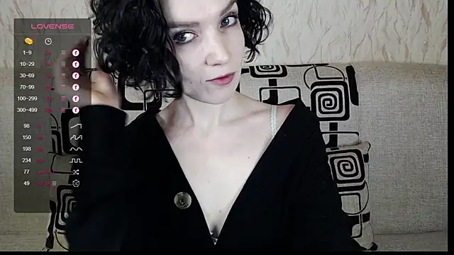 Snapshot of TinaWince chatting on February 2, 5:53 am TinaWince online show from February 2, 5:53 am