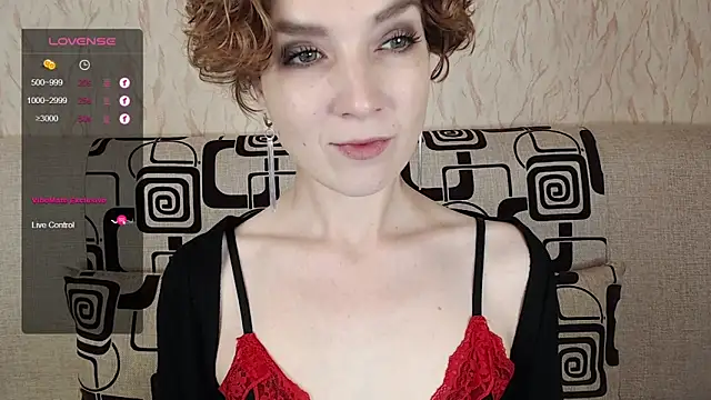 Snapshot of TinaWince chatting on September 18, 5:32 am TinaWince online show from September 18, 5:32 am