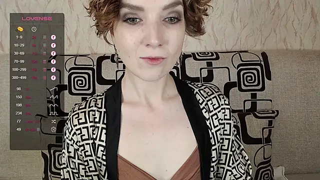Snapshot of TinaWince chatting on October 11, 4:46 am TinaWince online show from October 11, 4:46 am