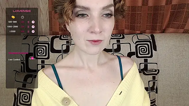 TinaWince online show from December 19, 4:49 am