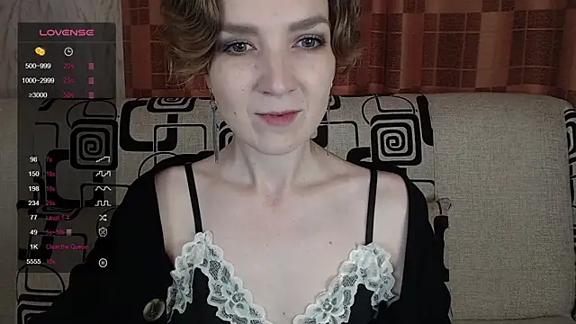 Snapshot of TinaWince chatting on June 27, 5:13 am TinaWince online show from June 27, 5:13 am