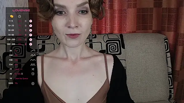 Snapshot of TinaWince chatting on June 19, 4:51 am TinaWince online show from June 19, 4:51 am