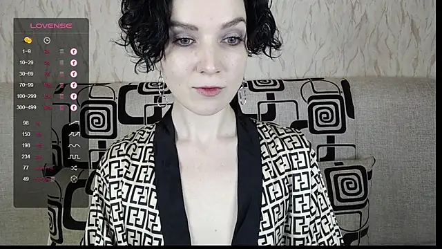 Snapshot of TinaWince chatting on February 20, 5:33 am TinaWince online show from February 20, 5:33 am