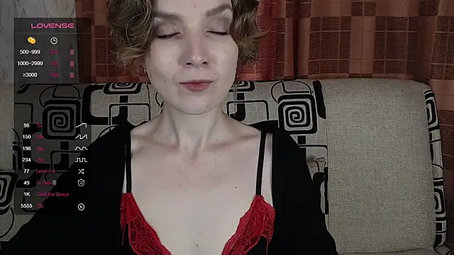 Snapshot of TinaWince chatting on July 23, 5:16 am TinaWince online show from July 23, 5:16 am