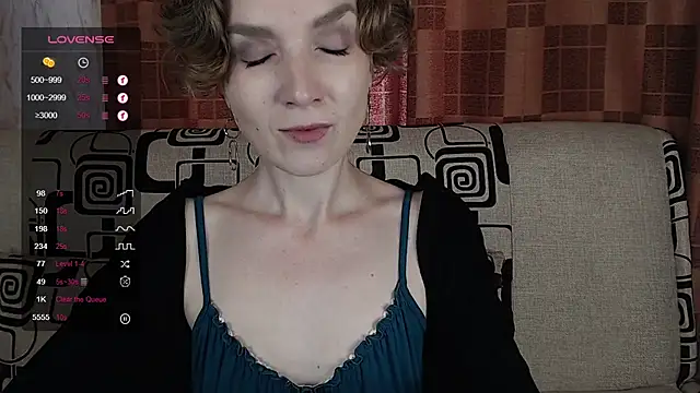 Snapshot of TinaWince chatting on July 16, 5:15 am TinaWince online show from July 16, 5:15 am