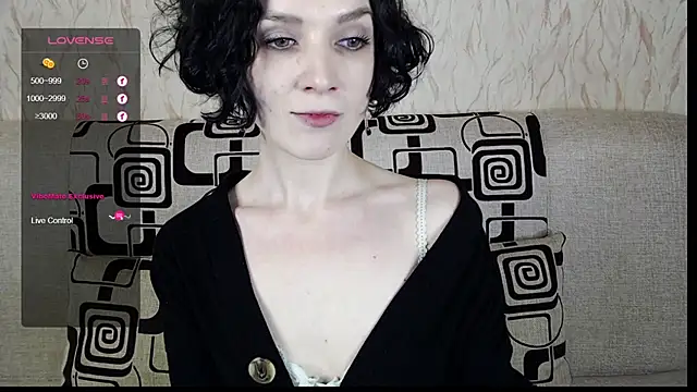 Snapshot of TinaWince chatting on February 2, 8:56 am TinaWince online show from February 2, 8:56 am