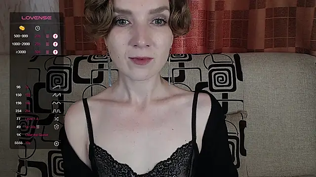Snapshot of TinaWince chatting on July 9, 5:08 am TinaWince online show from July 9, 5:08 am