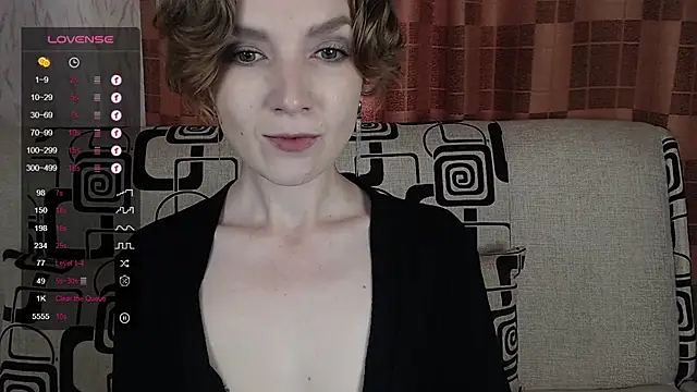 Snapshot of TinaWince chatting on June 26, 4:40 am TinaWince online show from June 26, 4:40 am
