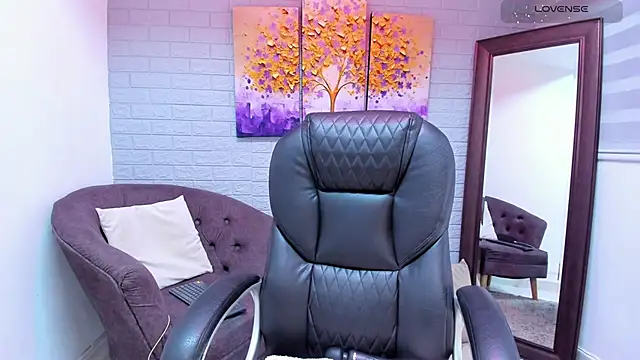  alaiasmile  online show from May 4, 7:28 pm