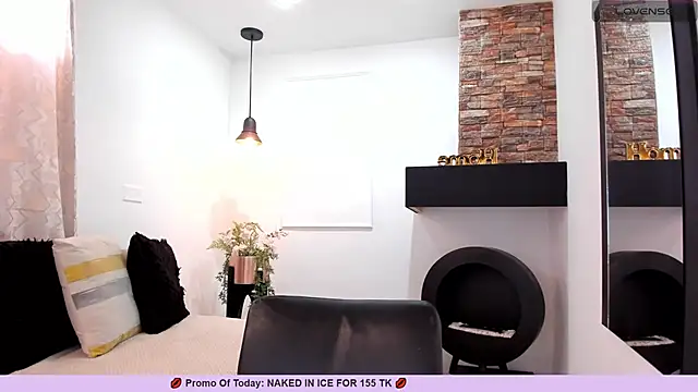  alaiasmile  online show from March 18, 7:12 pm
