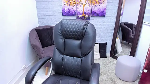 Snapshot of _alaiasmile_ chatting on June 5, 7:19 pm alaiasmile online show from June 5, 7:19 pm