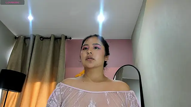  alaiasmile  online show from March 7, 6:11 pm