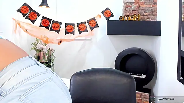 Snapshot of _alaiasmile_ chatting on October 29, 5:12 pm alaiasmile online show from October 29, 5:12 pm