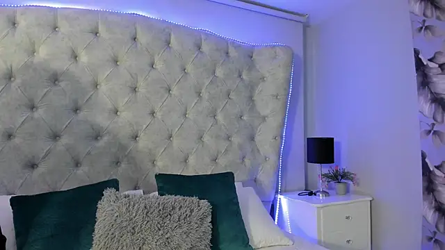 dafne bss online show from December 23, 5:40 am