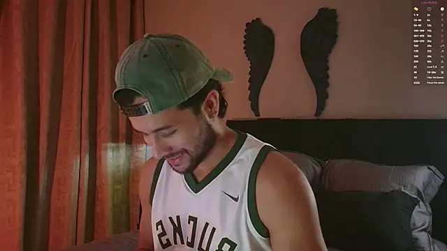 Snapshot of Valentinoford chatting on February 6, 2:29 am Valentinoford online show from February 6, 2:29 am